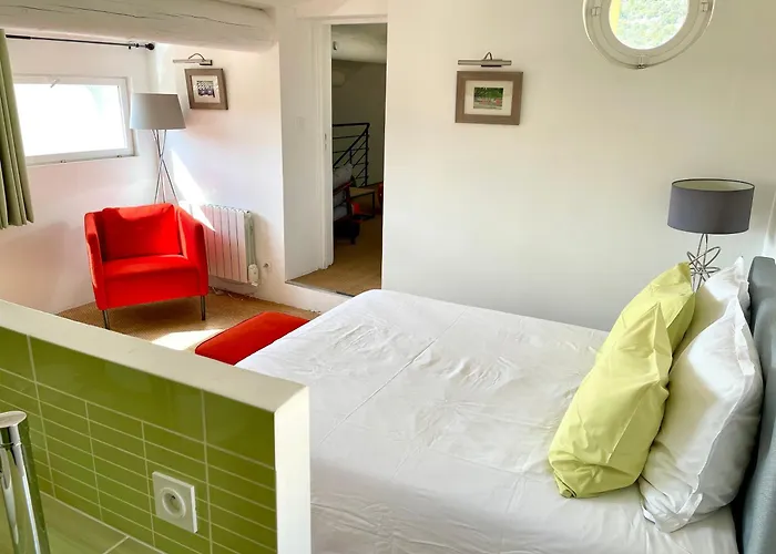 La Maison Du Courtil, Amande-olive * Moustiers-Sainte-Marie